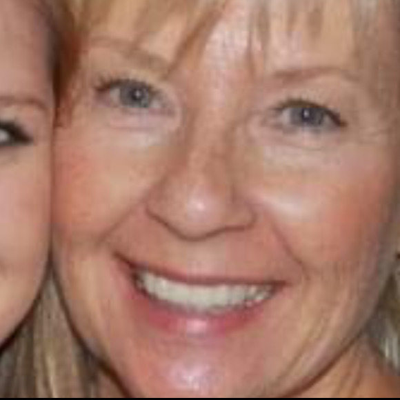 Meet your Posher, Ilona - Picture 1 of 1